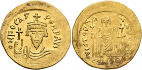 Phocas, 602-610. Solidus (Gold, 22 mm, 4.45 g, 7 h), Constantinopolis, 603-607. o N FOCAS PЄRP AVG Draped and cuirassed bust of Phocas facing, wearing...