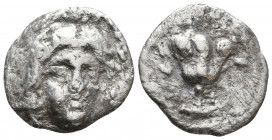Rhodes , Island off Caria. AR Hemidrachm, c. 125-88 BC.
Obv. Radiate head of Helios, three-quarter facing to right.
Rev. Ρ - Ο / ΜΕΛΑΝΤΑΣ, rose with b...