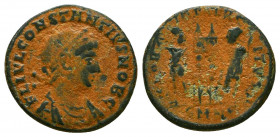 Constantius II (337-347), Follis , Antiochia , 330-335 AC, AE, FL IVL CONSTANTIVS NOB C, laureate cuirassed bust right, GLORIA EXERCITVS, two soldiers...
