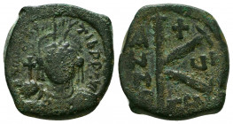 Maurice Tiberius. 582-602. Æ Half Follis . Constantinople mint. Dated RY 19 (600/1). Crowned and cuirassed facing bust, holding globus cruciger / Larg...