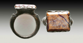 Ancient Roman Solid Silver Ring with a large stone on bezel !
Reference:
Condition: Very Fine

Weight: 7,6 gr
Diameter: 26 mm