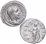 241 d.C. Gordiano III. Roma. Denario. RIC 131. Ag. 3,30 g. Busto de Gordiano a derecha /Venus a izquierda. VENVS VICTRIX. Bella. Brillo original. EBC+...