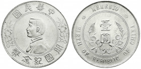 CHINA und Südostasien
China
Republik, 1912-1949
Dollar (Yuan) o.J., geprägt 1928. Birth of Republic. Präsident Sun Yat-Sen. fast Stempelglanz, Prac...