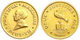 Ausländische Goldmünzen und -medaillen
Italien-Kirchenstaat
Pius XII., 1939-1958
Goldmedaille o.J. (1958), sign. CD ? v. Heraeus. Auf seinen Tod. B...