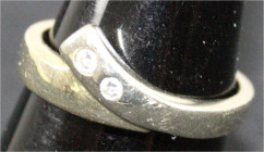 Schmuck und Accessoires aus Gold
Fingerringe
Damenring Gelbgold 585/1000 mit 2 kl. Brillanten. Ringgröße 18. 4,74 g.