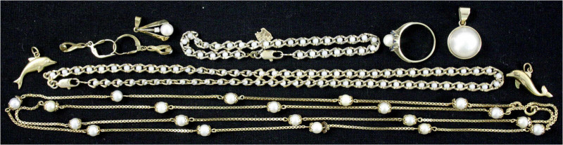 Schmuck und Accessoires aus Gold
Konvolute Goldschmuck
10 Teile: Paar Ohrsteck...