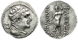 Altgriechische Münzen
Baktria
Königreich
Drachme 135/110 v. Chr. Drap. Brb. mit Diadem r./Zeus steht l. 3,49 g. Stempelstellung 12 h. vorzüglich, k...