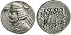 Altgriechische Münzen
Parthia
Königreich der Arsakiden
Drachme 57/38 v.Chr. Rhagae. Brb. l., links Stern, rechts Mondsichel/Arsakes sitzt r., hält ...