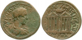 Provinzialrömische Münzen
Pontus
Neocaesarea
Tetrassarion, Jahr 171 = 234/235. Belorb., drap. Brb. r./zwei viersäulige Tempel, darüber Preisurne. 1...