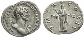 Römische Münzen
Kaiserzeit
Hadrian, 117-138
Denar 117. Bel., halbdrap. Brb. r./PM TRP COS II. Pietas steht l. 3,20 g. Stempelstellung 7 h. sehr sch...