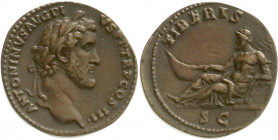 Römische Münzen
Kaiserzeit
Antoninus Pius, 138-161
Sesterz 141/143. Belorb. Kopf r./TIBERIS SC. Flussgott Tiber lagert l. 20,11 g. Stempelstellung ...