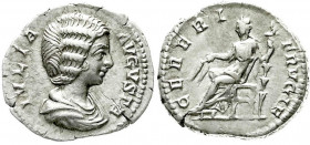 Römische Münzen
Kaiserzeit
Julia Domna, Gattin des Septimius Severus, gest. 211
Denar 193/217. Drap. Brb. r./CERERI FRVGI F. Ceres thront l. 3,33 g...