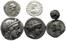Lots antiker Münzen
Griechen
6 Stück: Baktrien 2 versch. Drachmen von Menander, Parthien Drachme, Pontos AE mit Komet und Pferdekopf, 2 gute Replike...