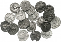 Lots antiker Münzen
Römer
Kaiserzeit
19 Denare: Nerva, Trajan (2 X), Marcus Aurelius (2 X), Lucius Verus, Commodus, Crispina, Sept. Severus (4 X, u...