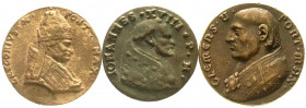 Ausländische Münzen und Medaillen
Italien-Kirchenstaat
Lots
3 Bronzegussmedaillen einer Suite des 16. Jh. Päpste Clemens V., Gregor X. und Johannes...