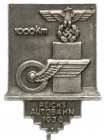 Medaillen
Drittes Reich
Versilbertes Abzeichen 1936 auf die ersten fertiggestellten 1000 km Reichsautobahn. 25 X 18 mm. vorzüglich