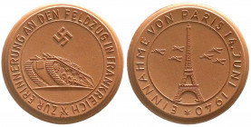 Medaillen
Drittes Reich
Porzellanmedaille Einnahme von Paris 1940 braun. 50 mm. prägefrisch. Scheuch 1871a.