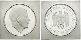 Medaillen
Drittes Reich
5 Reichsmark Klippe (Probe) 1942 A. Kopf Hitlers n.r./Adler mit Hkr. n.r., Umschrift. Silber, 35 X 35 mm; 21,03 g. Prooflike...