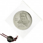 Münzen der Deutschen Demokratischen Republik
Gedenkmünzen der DDR
20 Mark 1982, Zetkin. Polierte Platte, original verplombt. Jaeger 1587.