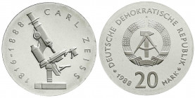 Münzen der Deutschen Demokratischen Republik
Gedenkmünzen der DDR
20 Mark 1988 A, Zeiss. Polierte Platte, offen in Originalkapsel. Jaeger 1621.