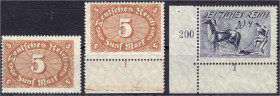 Briefmarken
Deutschland
Deutsches Reich
5 M Ziffern und 20 M Pflüger 1921, postfrische Luxuserhaltung, Mi.-Nr. 174 b gepr. Oechsner BPP, 174 c Kurz...