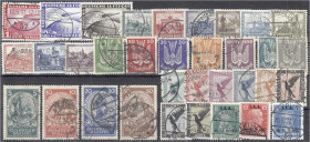 Briefmarken
Deutschland
Deutsches Reich
Deutsches Reich 1924/1932, kleine Zusammenstellung besserer Werte/Sätze in gestempelter Erhaltung. Mi. 1.27...