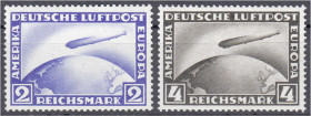 Briefmarken
Deutschland
Deutsches Reich
2 RM + 4 RM Flugpostmarken 1928, postfrische Erhaltung, unsigniert. Mi. 460,-€. ** Michel 423-424.