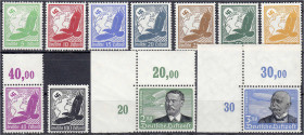 Briefmarken
Deutschland
Deutsches Reich
5 Pf. - 3 M Flugpost 1934, kompletter Satz in postfrischer Kabinetterhaltung, 2 M und 3 M aus der linken ob...