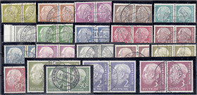 Briefmarken
Deutschland
Bundesrepublik Deutschland
2 Pf. - 3 DM Heuss 1954, kompletter Satz waagerechte Paare, gestempelt, fast alle Werte geprüft ...