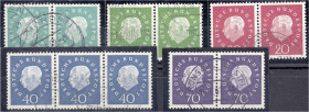 Briefmarken
Deutschland
Bundesrepublik Deutschland
Heuss 1959, kompletter Satz waagerechte Paare, 40 Pf. (3er Streifen) und 70 Pf. geprüft Schlegel...