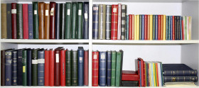 Briefmarken
Lots und Sammlungen
Sammlungen allgemein
Alle Welt (*)/*/**/gest./Briefe: Insgesamt 50 Alben und diverse Jahrbücher, alles in 5 großen ...