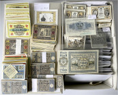 Banknoten
Lots
Deutschland
Über 3500 Serienscheine nach Orten vorsortiert von A bis Z. Auch ein paar Original-Bündel und 2 komplette Druckbögen (Pa...
