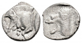 Greek
Kyzikos, Mysia. (Circa 480 BC)
Diobol (11.3mm 1.14g)
Forepart of boar to left, tunny behind. / Head of lion to left.
SNG France 376; Von Fritze,...