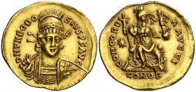 Teodosio II (408-450). Constantinopla. Sólido. (Spink 21127) (Ratto 148) (RIC. 202). 4,23 g. Atractiva. EBC-.