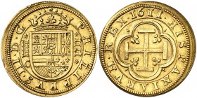 1611. Felipe III. Segovia. C. 4 escudos. (Cal. 10). 13,44 g. El tercer 1 de la fecha rectificado sobre otro número. Golpecito en canto del anverso. Ra...
