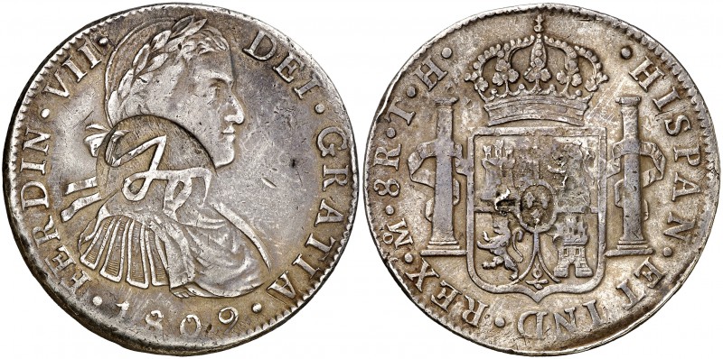 México. (De Mey 900) (Kr. 200). 26,75 g. Resello monograma de Manuel Salcedo, go...