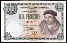 1946. 1000 pesetas. (Ed. D54). 19 de febrero, Luis Vives. Leve doblez pero buen ejemplar. Raro. EBC.