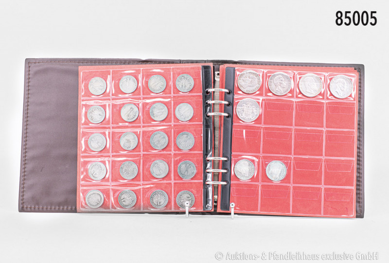 Kleiner Sammler-Nachlass, bestehend aus einem Münz-Album mit über 80 Münzen, dab...