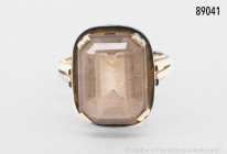 Ring, 585er Gelbgold, mit großem bräunlich-rosa Stein (vmtl. Glasstein), Innendurchmesser ca. 18 mm, Gesamtgewicht 7,15 g