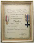 MEDAGLIE - SAVOIA - Vittorio Emanuele III (1900-1943) - Medaglia Cavaliere dell'ordine di Vittorio Veneto AU Diploma con medaglia in AU e croce in AE...