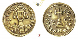 BENEVENTO GISULFO, Duca (742-751) Solido D/ Busto frontale con globo crucigero R/ Croce potenziata su gradini; a d. G MIR 162 Au g 4,03 SPL