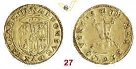 FERRARA ALFONSO I D'ESTE (1505-1534) Scudo d'oro del Sole D/ Stemma coronato R/ Il monte Calvario con croce, lancia e spugna MIR 269 Au g 3,36 SPL