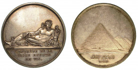 CONQUISTA DEL BASSO EGITTO. Medaglia in argento anno VII (1798), Parigi. Il Nilo adagiato su letto a forma di Sfinge, con piccoli putti intorno. R/ Le...