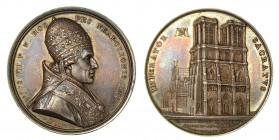 PIO VII CONSACRA NAPOLEONE IMPERATORE A PARIGI. Medaglia in argento anno XIII (1804). Busto del Pontefice a d. con Triregno. R/ Veduta prospettica del...