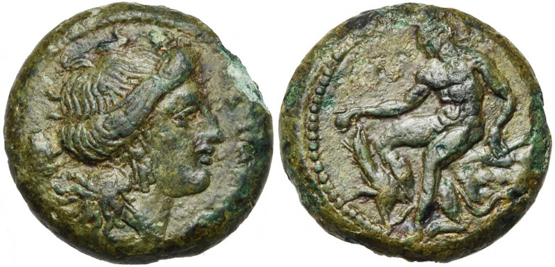 BRUTTIUM, MESMA, AE bronze, vers 340-330 av. J.-C. D/ T. de nymphe à d. Derrière...