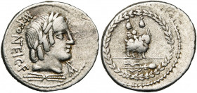 Mn. Fonteius, AR denier, 85 av. J.-C., Rome. D/ T. l. d''Apollon à d. Dessous, foudre. A g., ·FOEI·C·F. A d., . R/ Cupidon chevauchant une chèvre à...