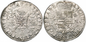 BRABANT, Duché, Albert et Isabelle (1598-1621), AR patagon, s.d. (1612-1621), Anvers. D/ Croix de Bourgogne sous une couronne, portant le bijou de la ...