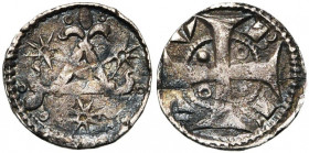 VLAANDEREN, Graafschap, AR kleine denarius, voor 1191, Béthune. Vz/ Driehoek eindigend op drie lelies tussen twee ringetjes en met in het midden een r...
