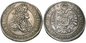 SAINT EMPIRE, Léopold Ier (1657-1705), AR Taler, 1693KB, Kremnitz. D/ B. l., dr. et cuir. à d. R/ Aigle impériale couronnée, l''écu de Hongrie sur la ...