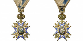 SERBIE, Ordre de Saint-Sava, croix de chevalier en bronze doré, modèle avec date 1883 au revers et manteau vert du Saint (1921-1941), ruban triangulai...
